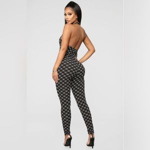 NWOT FASHION NOVA - IT NEVER STOPS BLACK & WHITE CATSUIT/JUMPSUIT.-SIZE 1X